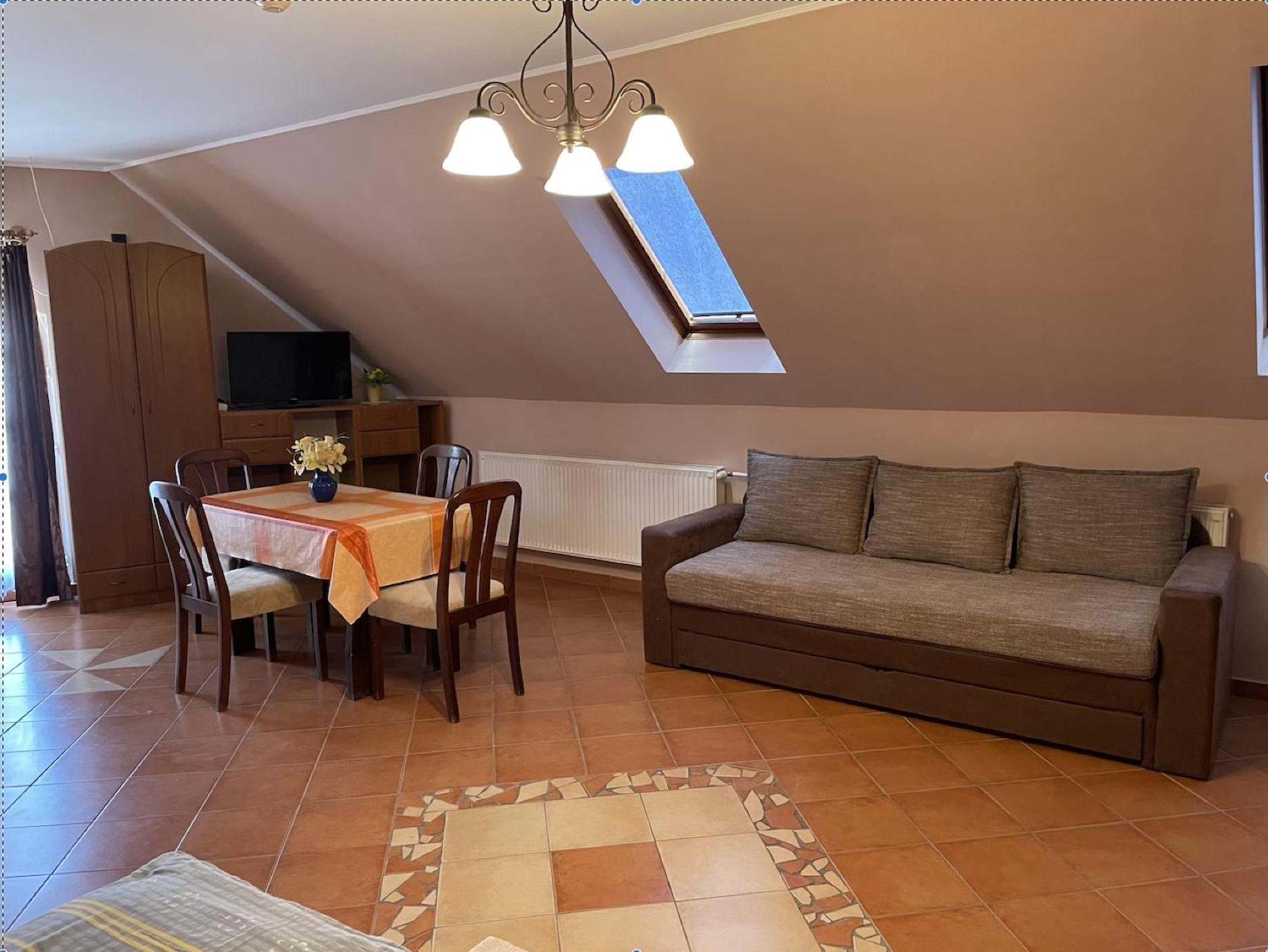 Rozmann Family Panzio & Apartmanhaz Sarvar Luaran gambar